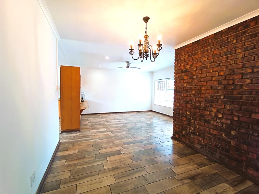 3 Bedroom Property for Sale in Langenhovenpark Free State